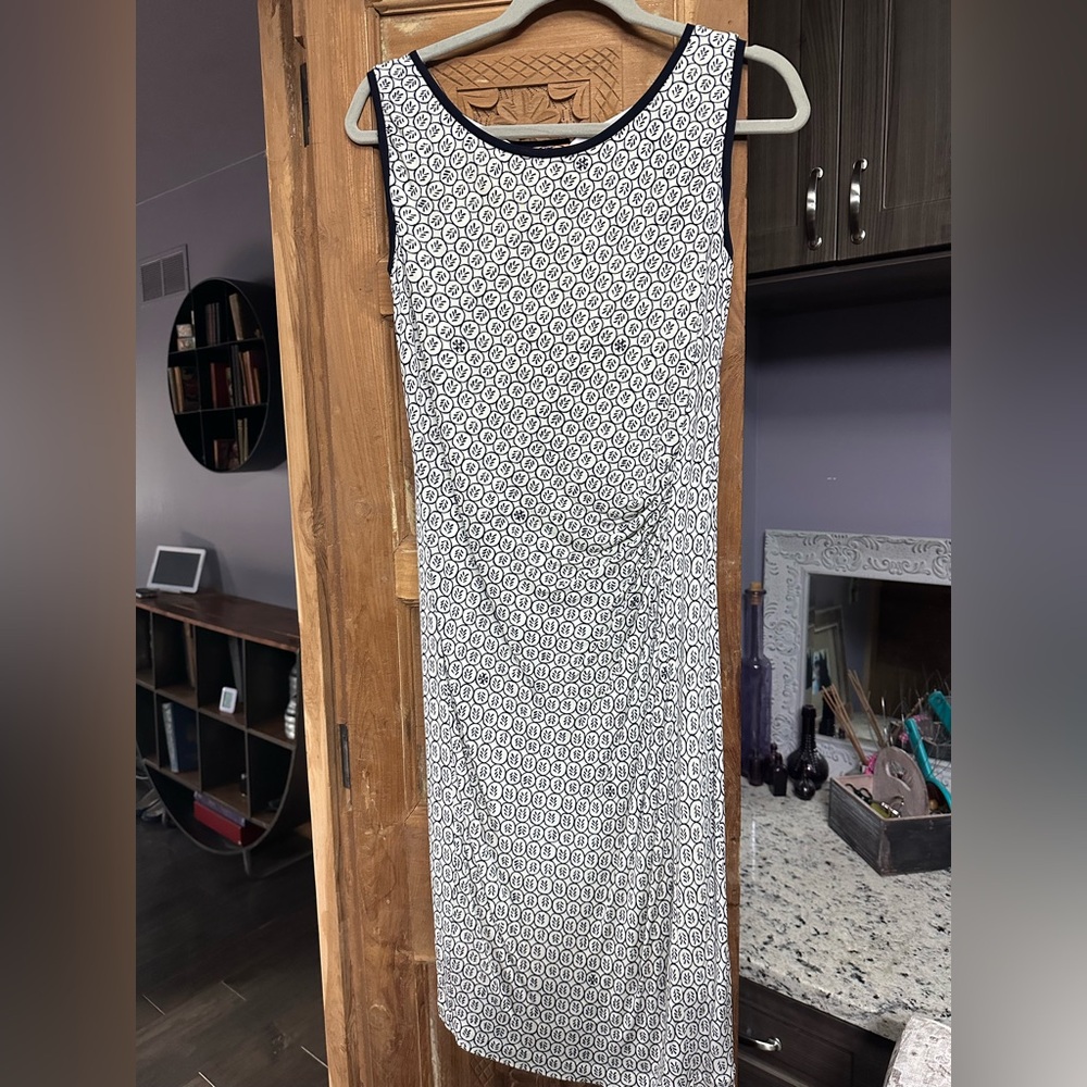 Tory Burch navy & cream logo sleeveless gathered waist small dress wrinkle resis